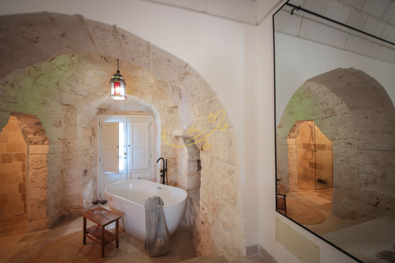 Room 4, TD Trullo Titiro w Wine Cellar Vineyard Pool, Brindisi