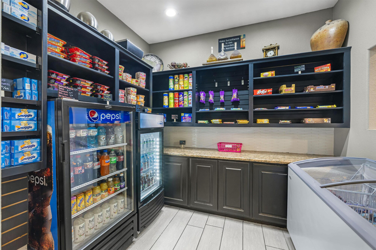Food & Drinks 5, Best Western South Plains Inn & Suites, Hockley