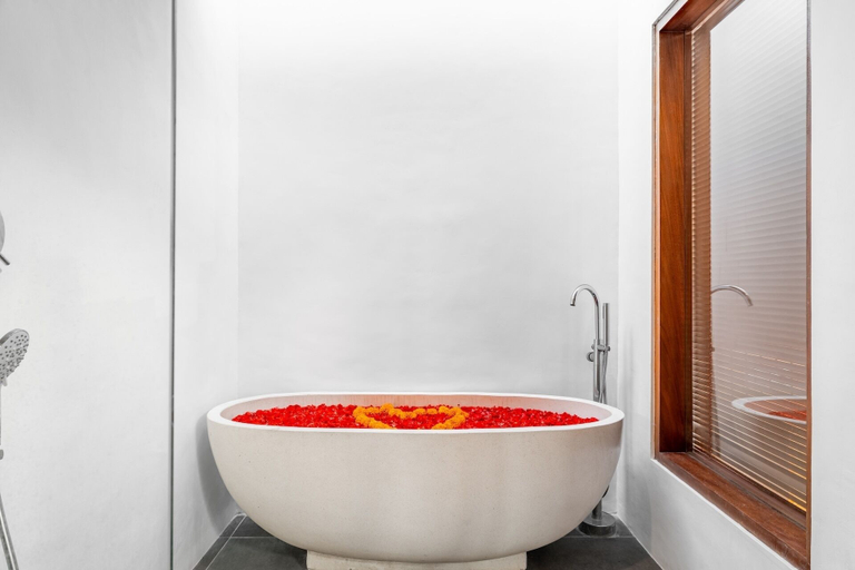 Bathroom 5, Villa Aster Sanur, Denpasar