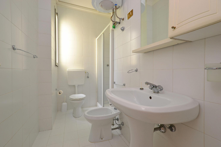 Bathroom 3, Dreamy Apartment in a Quiet Area, Udine