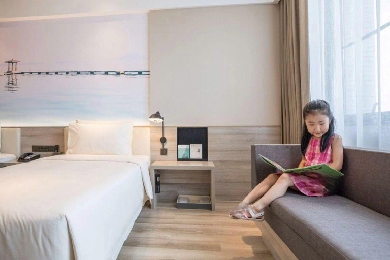 Bedroom 2, Atour Hotel Wuhan East Station Optical Valley High-Tech, Wuhan