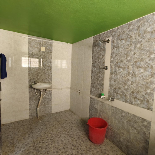 Others 4, Square Dormitory Stays, Tirunelveli