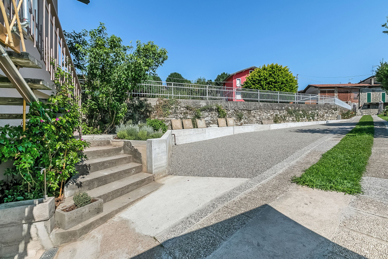 Property grounds 3, Casa Tramonti: Mountain-view With Terrace Dining, Varese