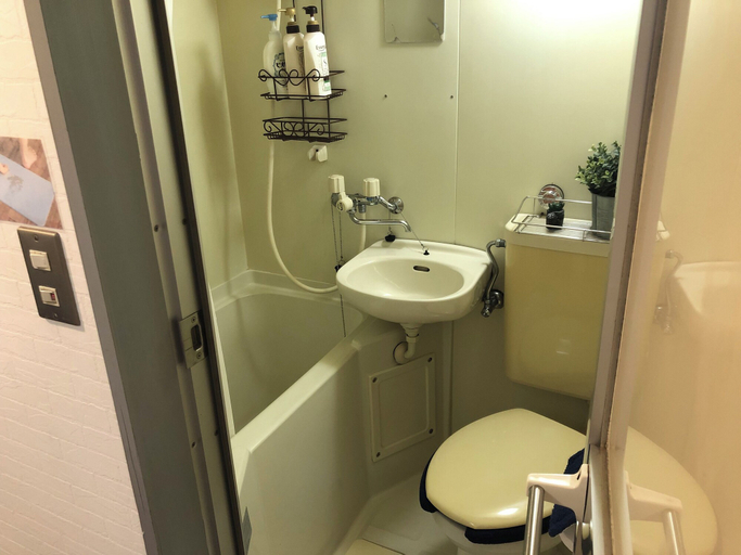 Bathroom 3, Guest House Matsu Bekkan, Osaka