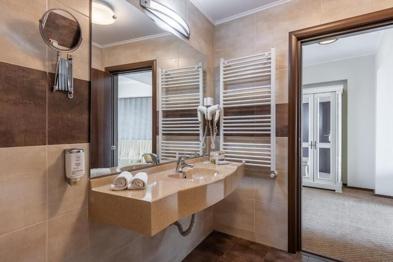 Bathroom 4, Hotel Hawaii, Constanta