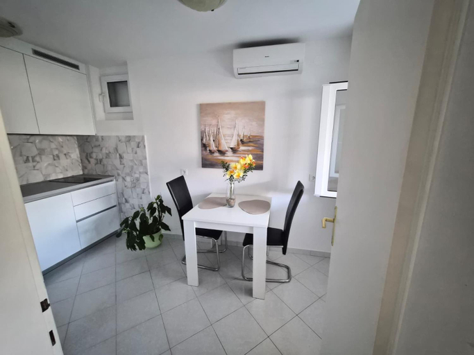Others 3, Apartments & Rooms Anita, Hvar