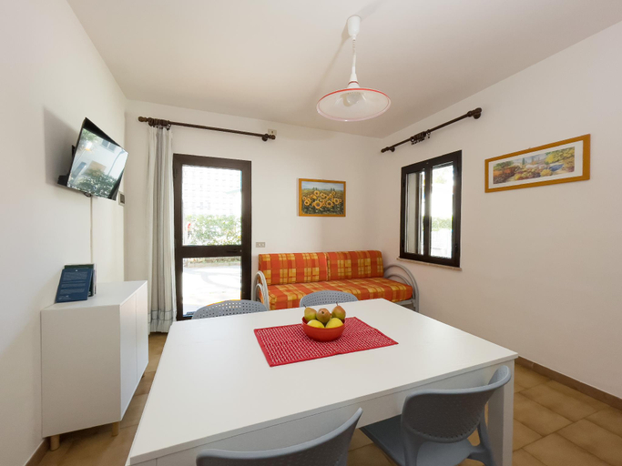 3, Apartment with parking near center, Udine