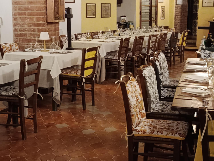 Food & Drinks 5, castello di sovicille, Siena
