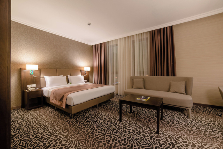 Bedroom 3, Holiday Inn AKTAU by IHG, Aqtau