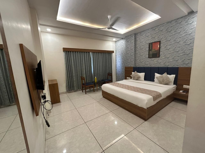 Room 5, Hotel Grand Ekta, Panch Mahals