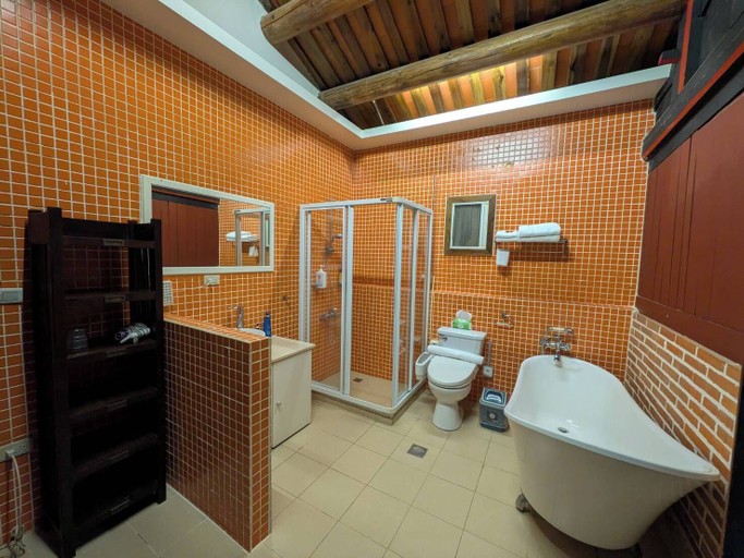 Bathroom 4, Piano Piano B&B, Kinmen