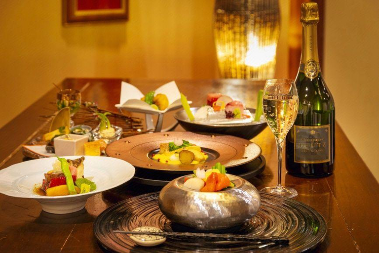 Food & Drinks