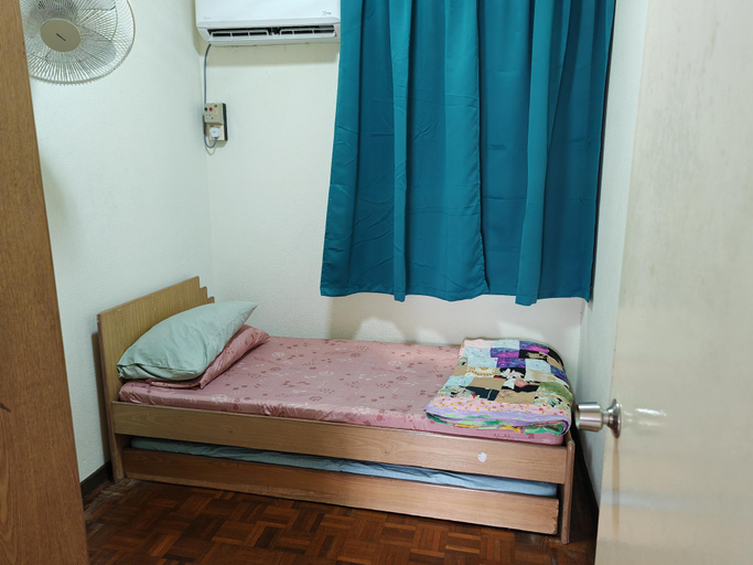 Bedroom 2, Batu Ferringhi Apartments, Penang Island