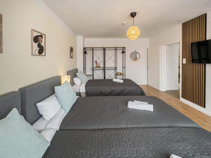Room 4, Daniel-von-Büren Straße, Bremen