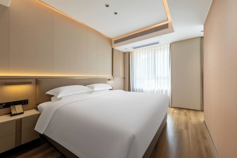 Room 4, Poltton Executive Apartment - Wuyi Overseas Chinese Plaza, Jiangmen, Jiangmen