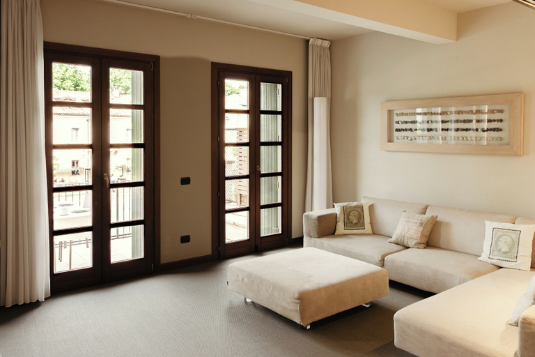 Living area 5, Cordigero - Riverside Suite, Verona