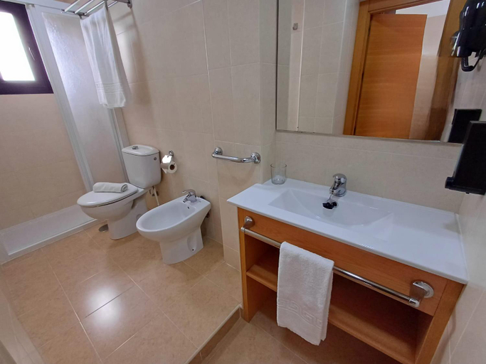 Others 5, Hostal Costabella, Málaga