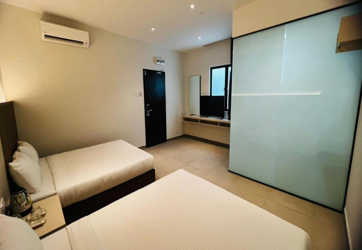 Bedroom 3, Coastline Hotel 6 Avenue Port Dickson, Port Dickson