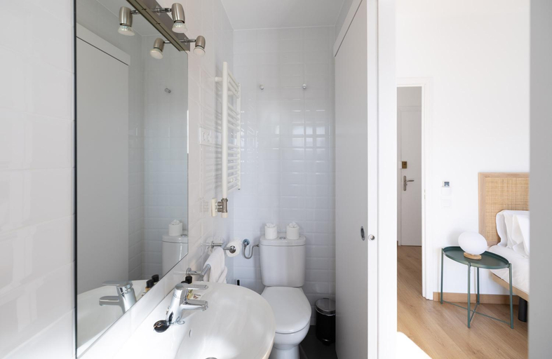 Bathroom 1, Stay Unique Apartment Corsega II, Barcelona