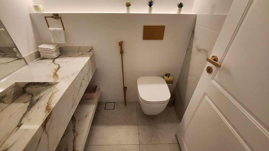 Bathroom 2, Sea View apartment, Ras Al Khaimah