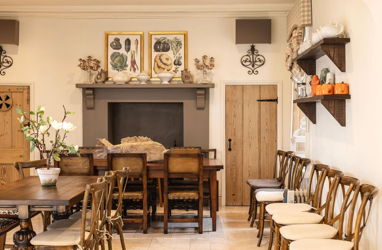 Food & Drinks 4, Ormesby Manor House & The Shepherds Huts & Well Lodge, Norfolk
