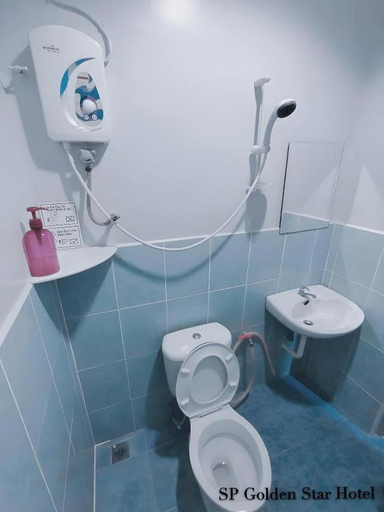 Bathroom 3, Sp Golden Star Hotel, Kuala Muda