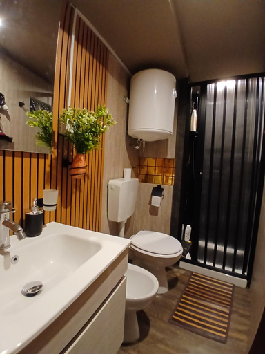 Bathroom 4, La suite di Biky, Napoli