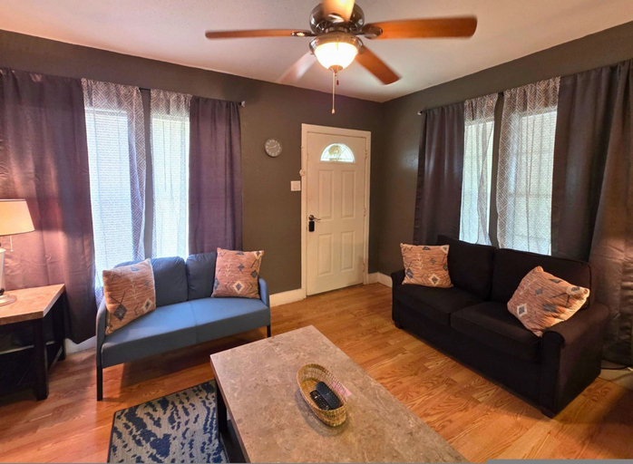 Room 3, Affordable Eado Stay Near Downtown Houston, Houston