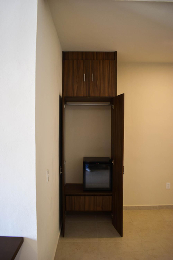 Others 5, Hotel Muchin, Benito Juárez