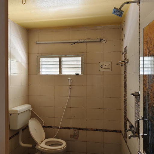 Others 5, Square Dormitory Stays, Tirunelveli