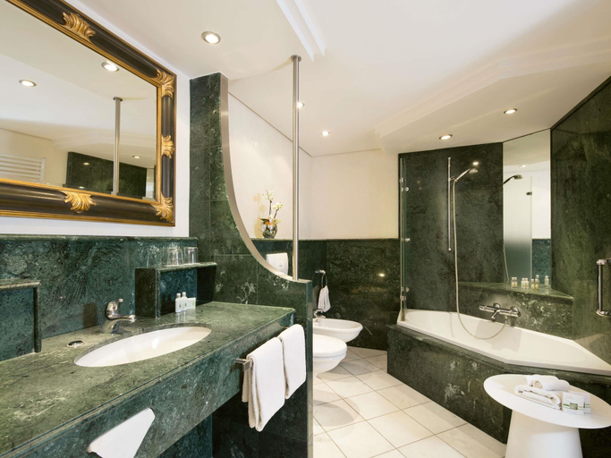 Bathroom 5, Mövenpick Hotel Münster, Münster