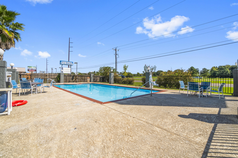 Sport & Beauty 5, Americas Best Value Inn Suites Livingston, Polk