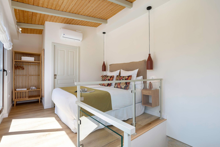 Room 3, Exclusive Duplex With Private Terrace & Pool in Seville. Feria 21, Sevilla