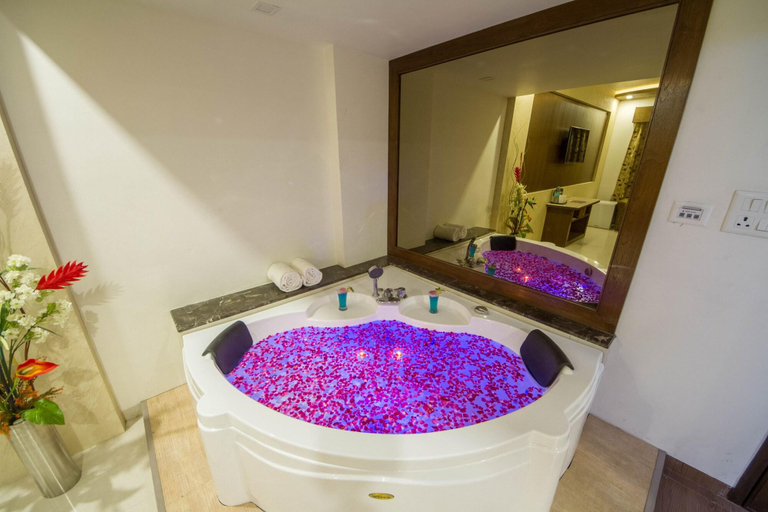 Bathroom 4, The Grand Vinayak, Ahmadabad