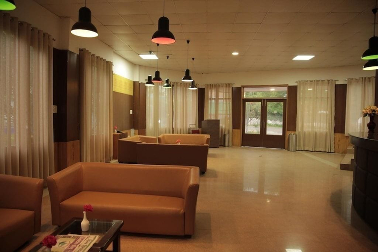 Lobby 5, Hilltone Resort, Kullu