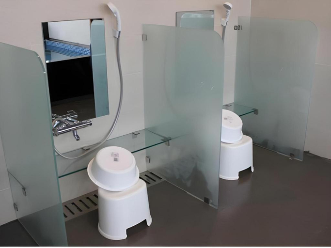 Bathroom 3, Sakura Hotel 2, Cầu Giấy