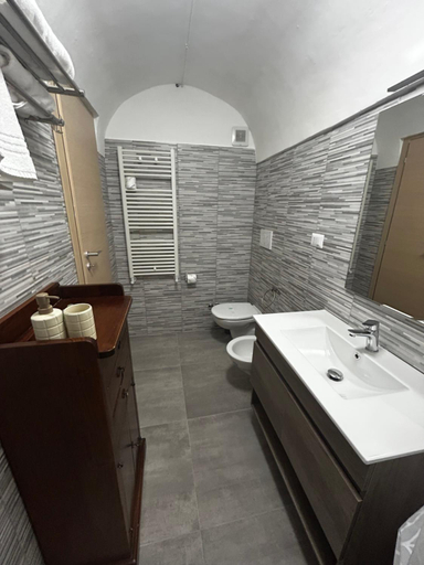 Bathroom 2, Largo Otranto - Guest House, Brindisi