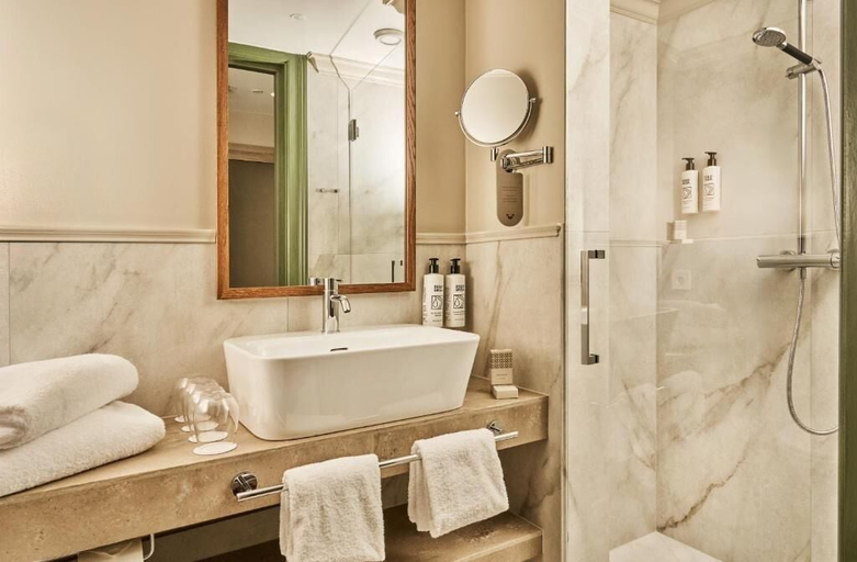 Bathroom 5, Hotel Ullensvang, Ullensvang