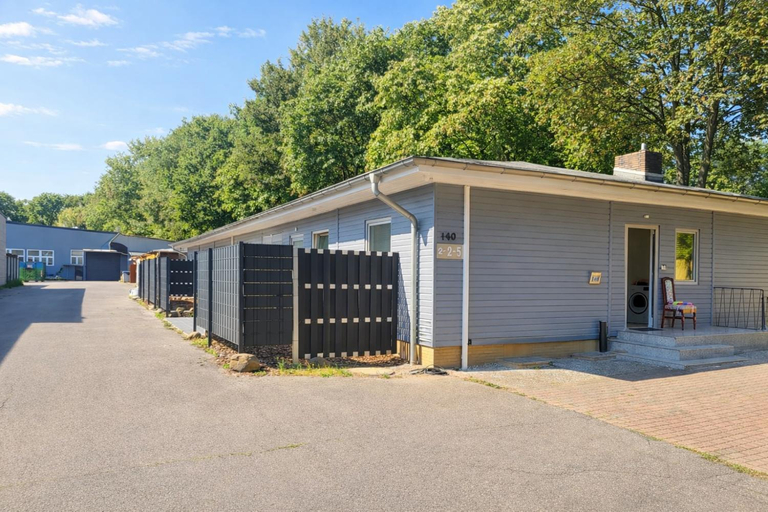 Others 5, Ado Pension, Pinneberg