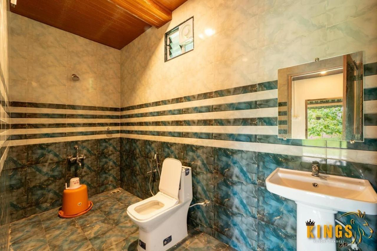 Bathroom 3, Kings Resort Dandeli, Uttara Kannada