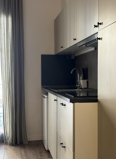 Others 5, Cozy Apartment in Sants, Barcelona
