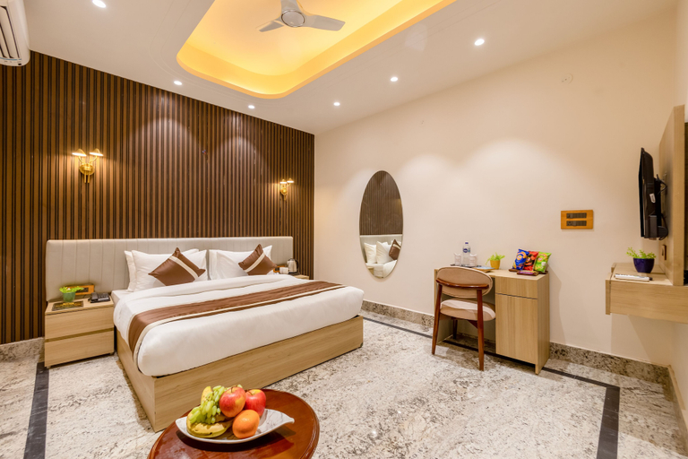 Room 4, Hotel Silver Star, Gautam Buddha Nagar