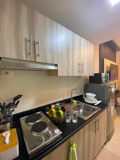 Others 3, Grass Residences Tower 3 - 608, Quezon City