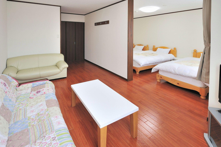 Bedroom 2, Lodge B&W, Minamiuonuma