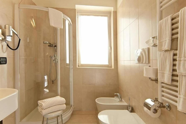 Bathroom 5, Hotel HMR Rho Milano, Milano
