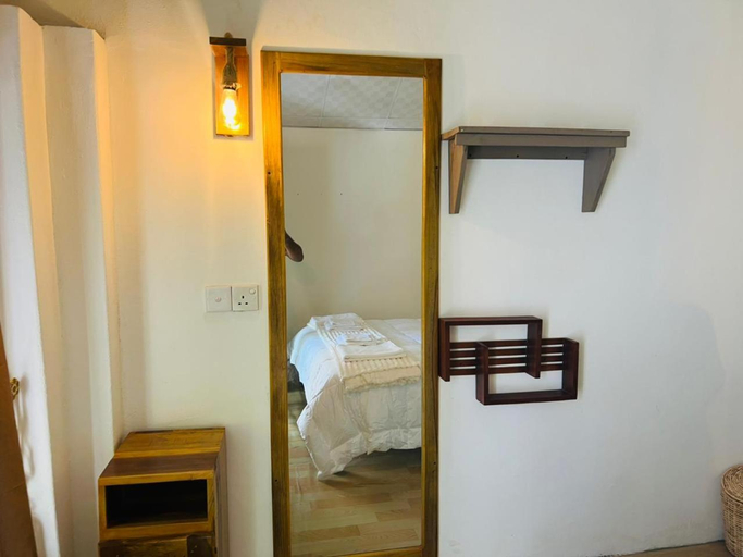 Bedroom 3, Sam's Hut Arugambay, Pothuvil