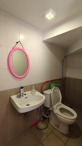 Bathroom, Comfy Homestay @ Troya Batu Residence, Malang