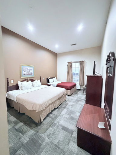 Bedroom 2, Collins Inn & Suites, Covington
