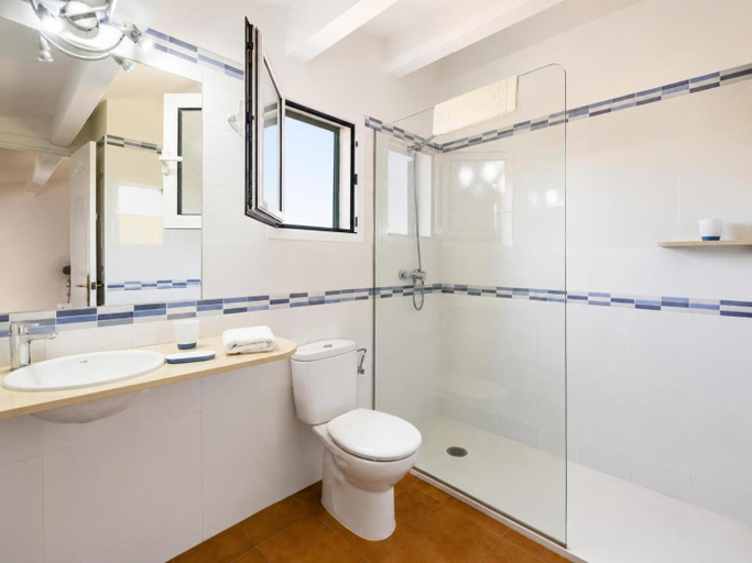 Bathroom 4, Eulalia Dos, Baleares
