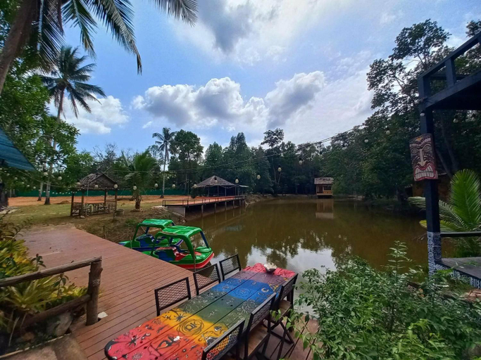Sport & Beauty 3, Bar Horizon Hostel, Muang Chumphon